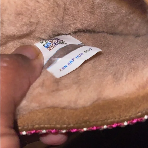 UGG Brown Slippers with Vibrant Pink Details - Picture 6 of 14